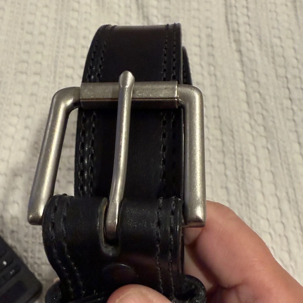 Gingrich Black Leather Belt Silver Buckle Classic Dress Style Size 32 (B1)